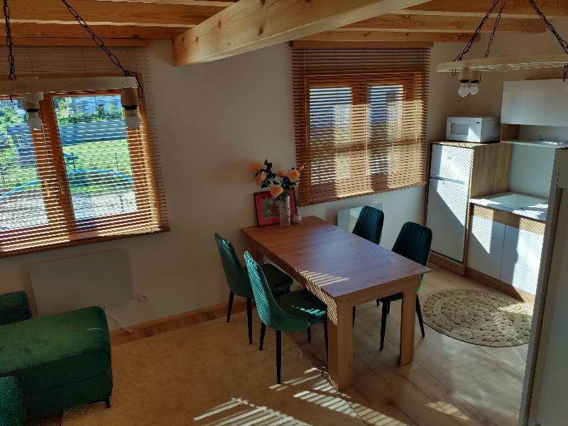 Kalinowy Sad Domki Z Jacuzzi I Sauna Mikołajki Luaran gambar