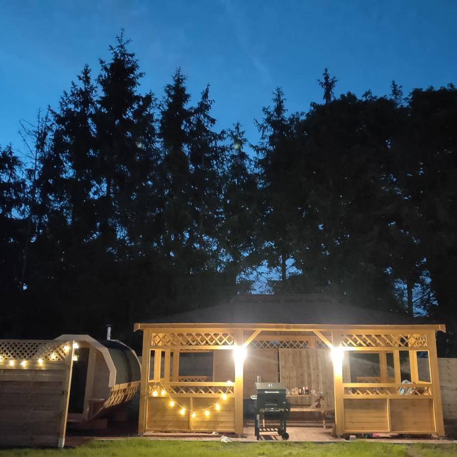 Kalinowy Sad Domki Z Jacuzzi I Sauna Mikołajki Luaran gambar