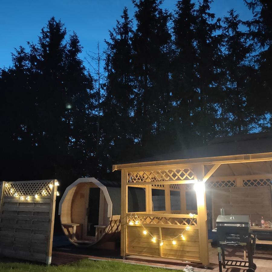 Kalinowy Sad Domki Z Jacuzzi I Sauna Mikołajki Luaran gambar