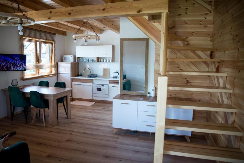 Kalinowy Sad Domki Z Jacuzzi I Sauna Mikołajki Luaran gambar